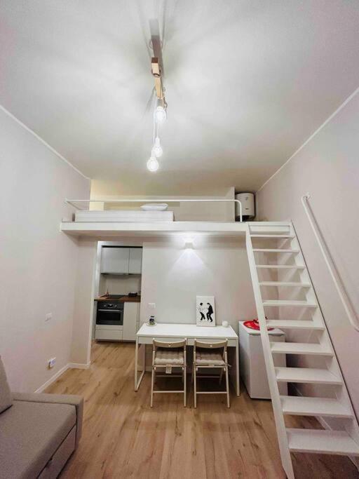 Studio Apartment Near Bocconi Milán Exterior foto