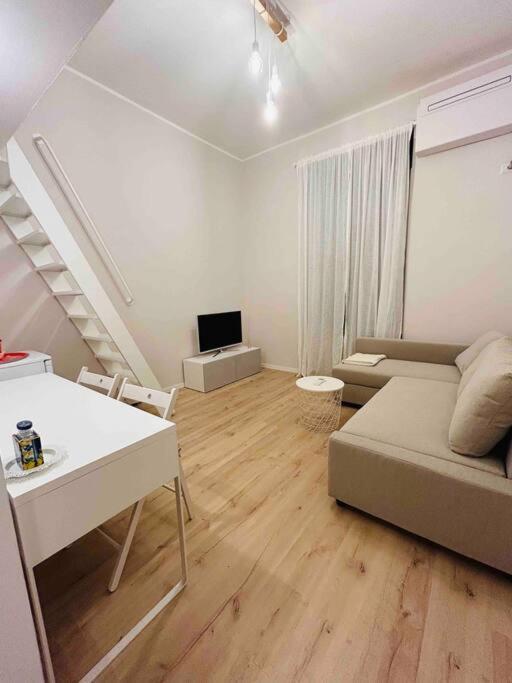 Studio Apartment Near Bocconi Milán Exterior foto