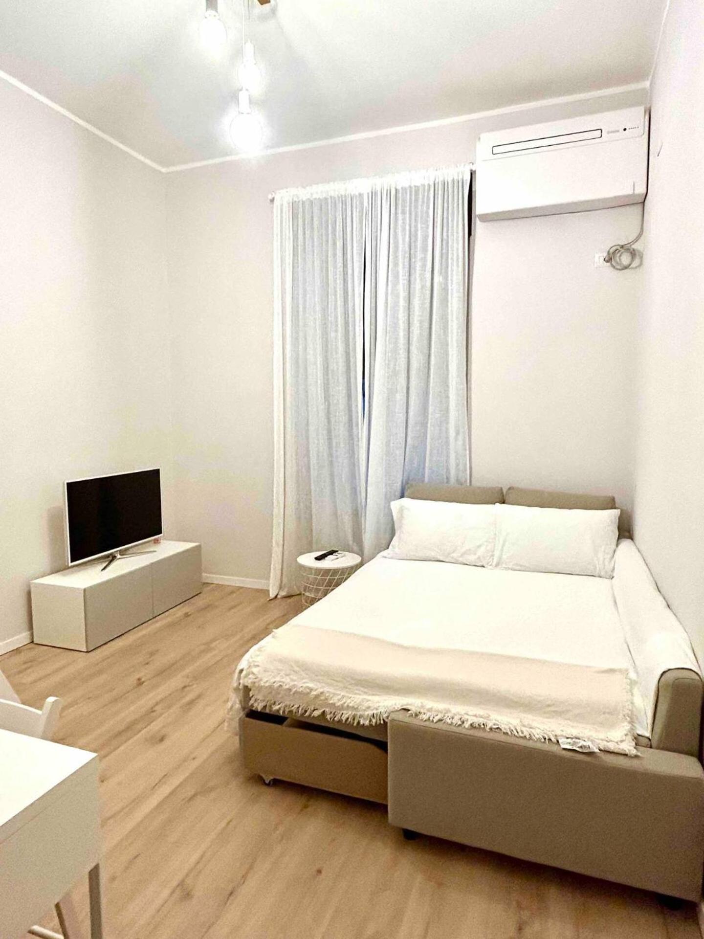 Studio Apartment Near Bocconi Milán Exterior foto